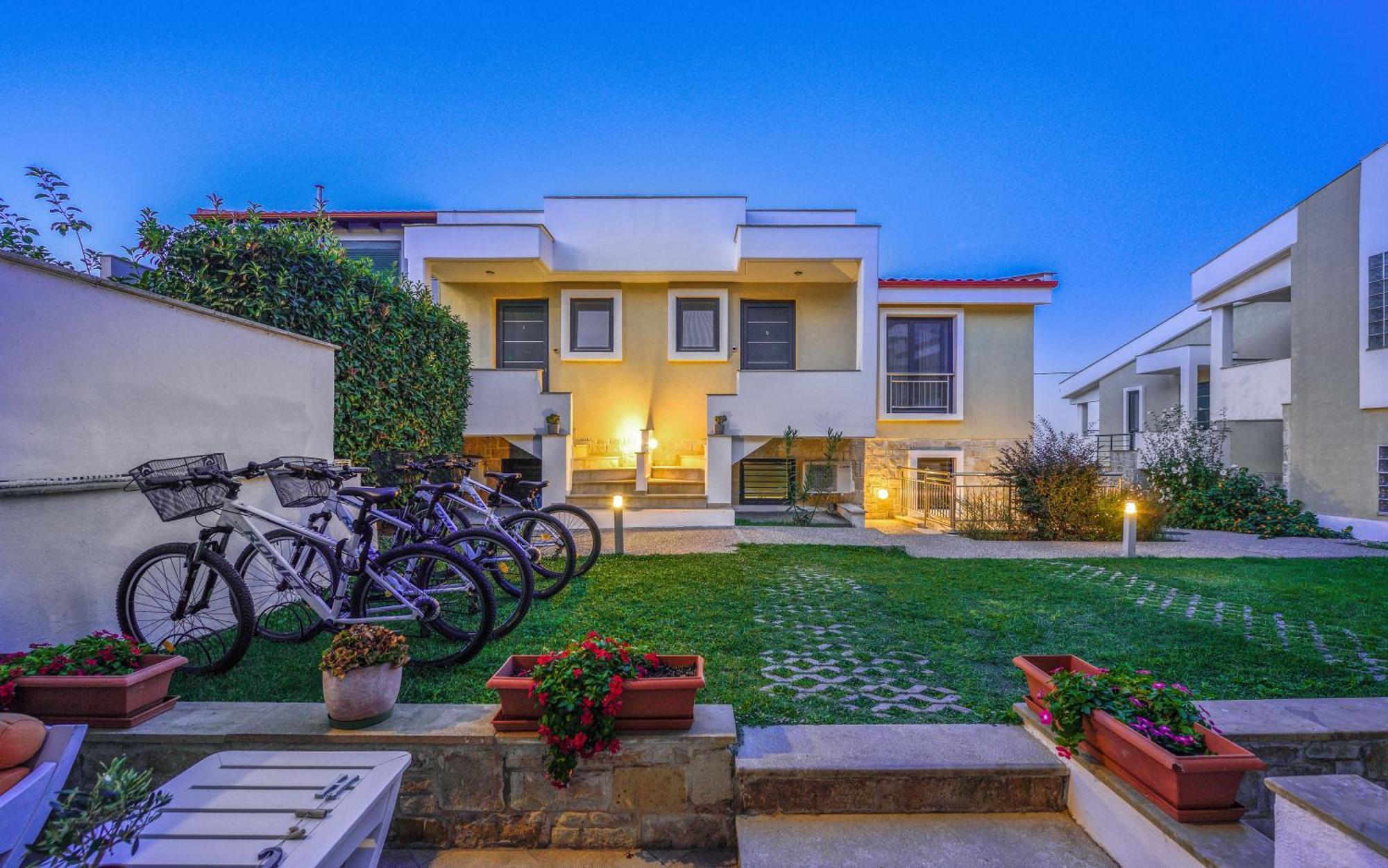 Elpiniki Luxury Apartments Nea Poteidaia Exterior foto